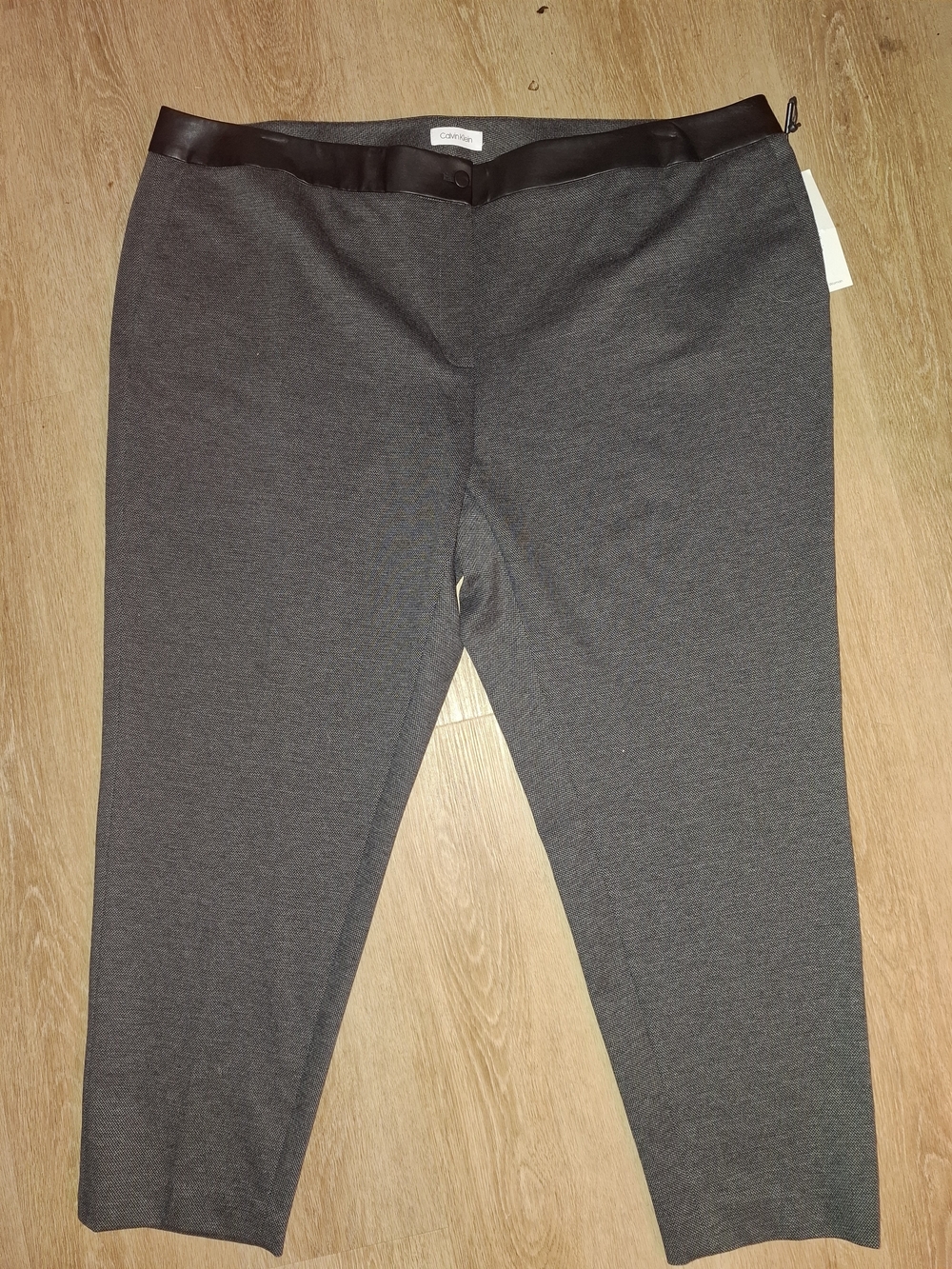 Calvin Klein Charcoal Ponte Ankle Pants with Faux-Leather Trim 20W - Picture 2 of 8